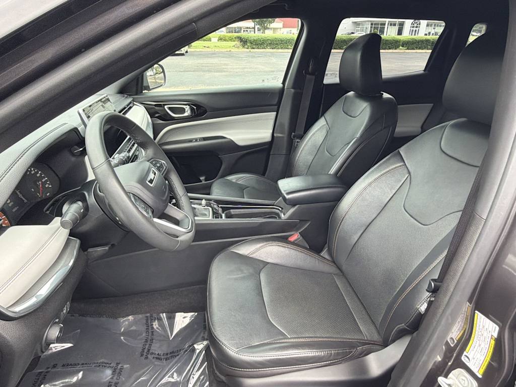 Thumbnail: 2023 Jeep Compass - 9