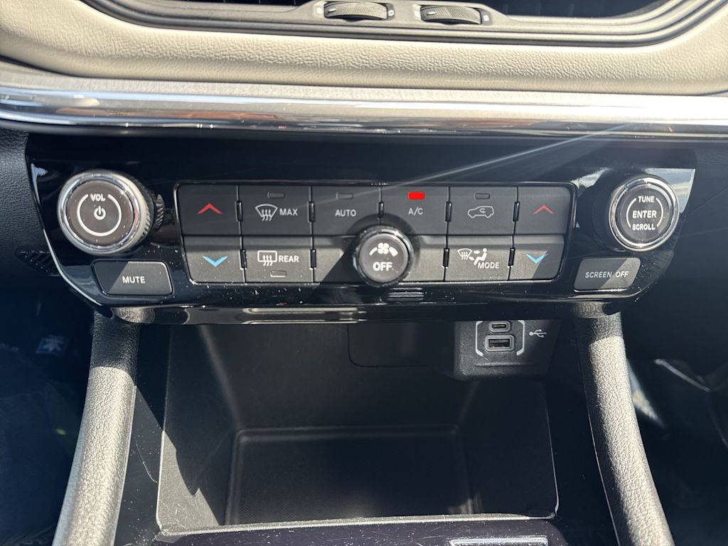 Thumbnail: 2024 Jeep Compass - 22