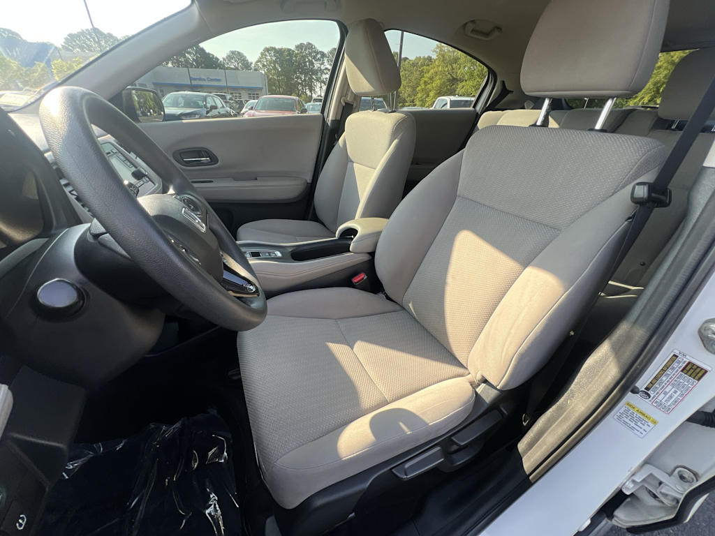 2016 Honda HR-V LX 8