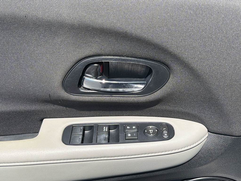 Thumbnail: 2019 Honda HR-V - 20