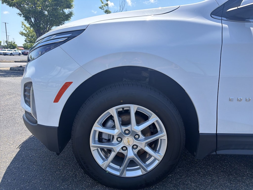 Thumbnail: 2024 Chevrolet Equinox - 6