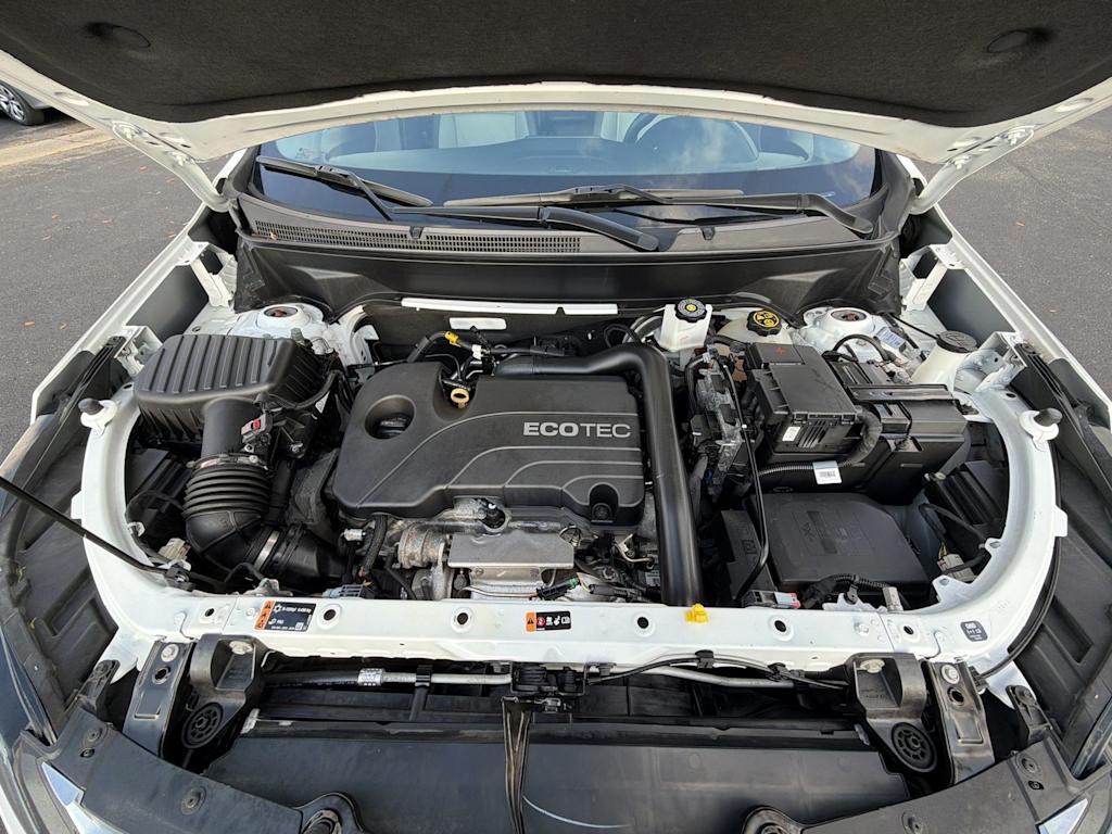 Thumbnail: 2021 Chevrolet Equinox - 8