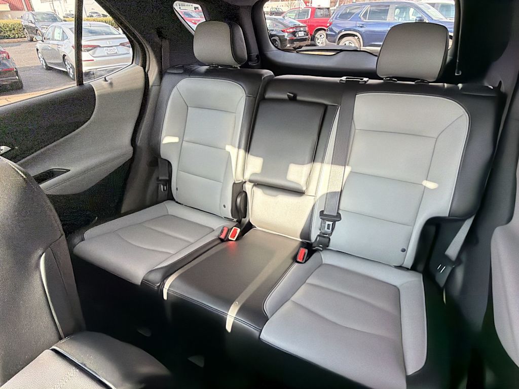 Thumbnail: 2021 Chevrolet Equinox - 24