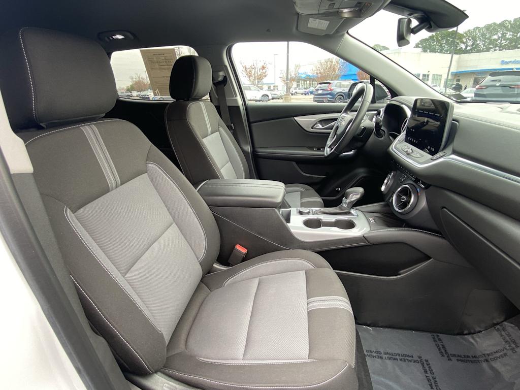 Thumbnail: 2023 Chevrolet Blazer - 9