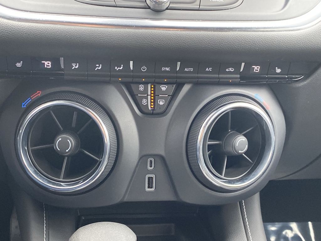 Thumbnail: 2023 Chevrolet Blazer - 23