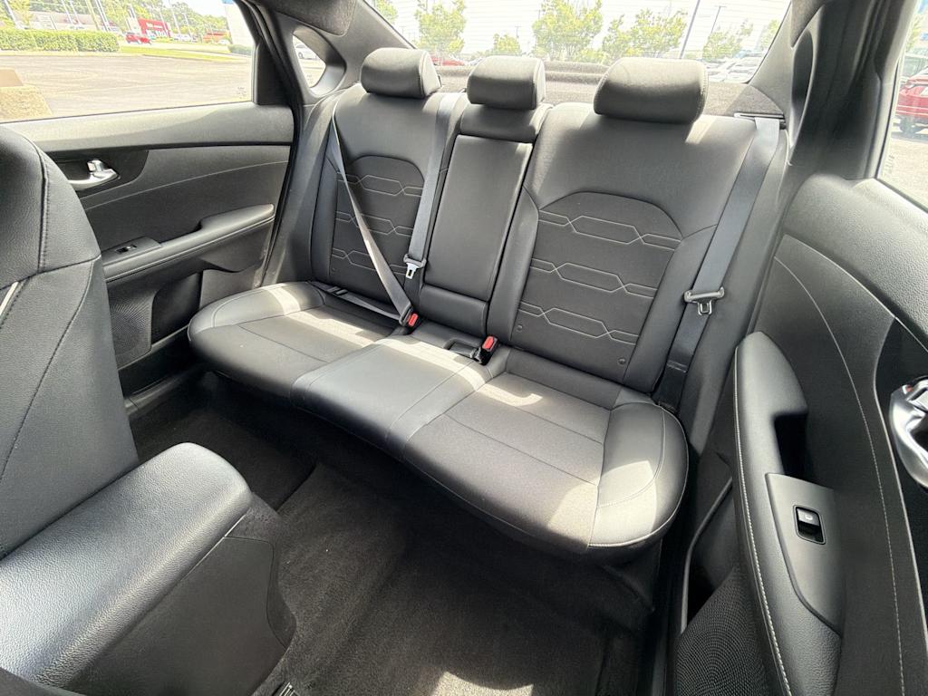 Thumbnail: 2023 Kia Forte - 11