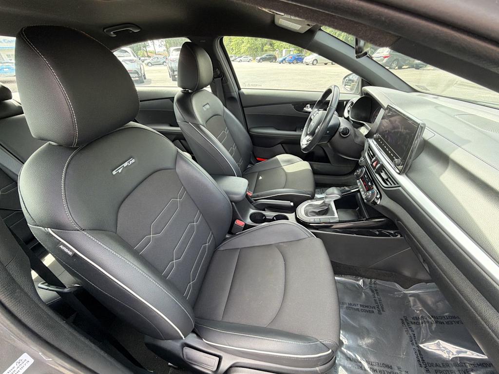 Thumbnail: 2023 Kia Forte - 10