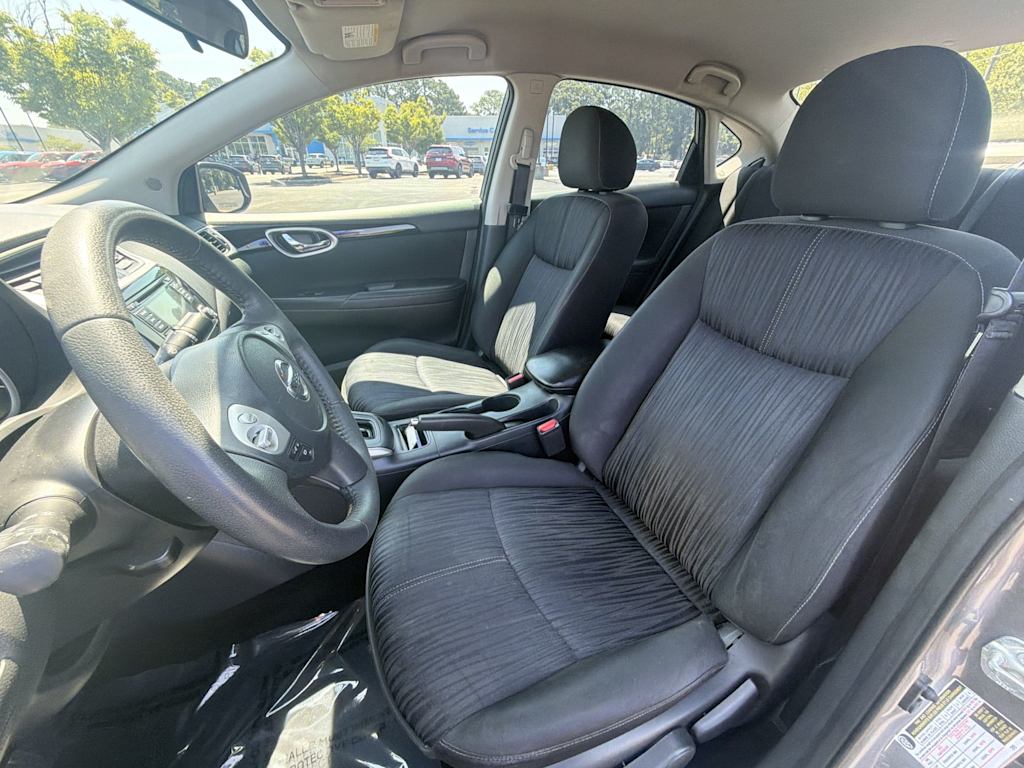 Thumbnail: 2017 Nissan Sentra - 9