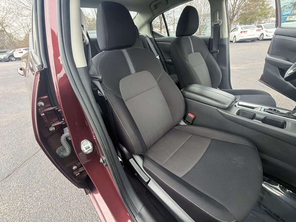 Thumbnail: 2024 Nissan Sentra - 9