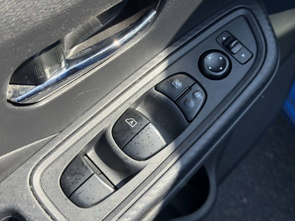 Thumbnail: 2023 Nissan Versa - 20