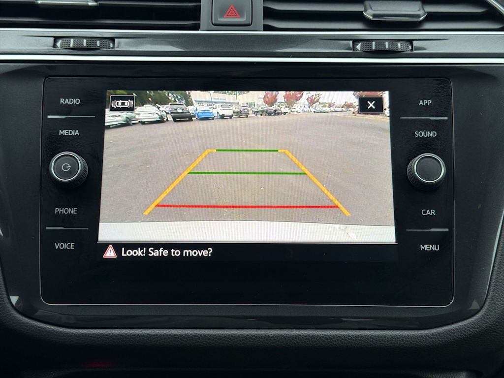 Thumbnail: 2024 Volkswagen Tiguan - 25