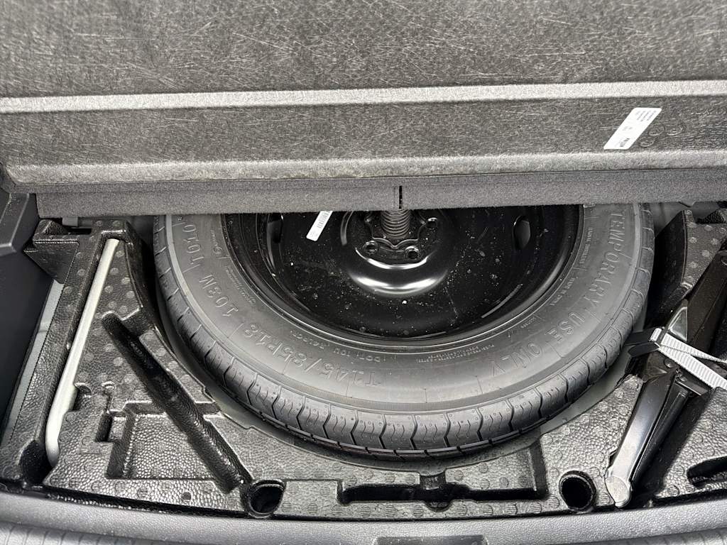 Thumbnail: 2024 Volkswagen Tiguan - 24