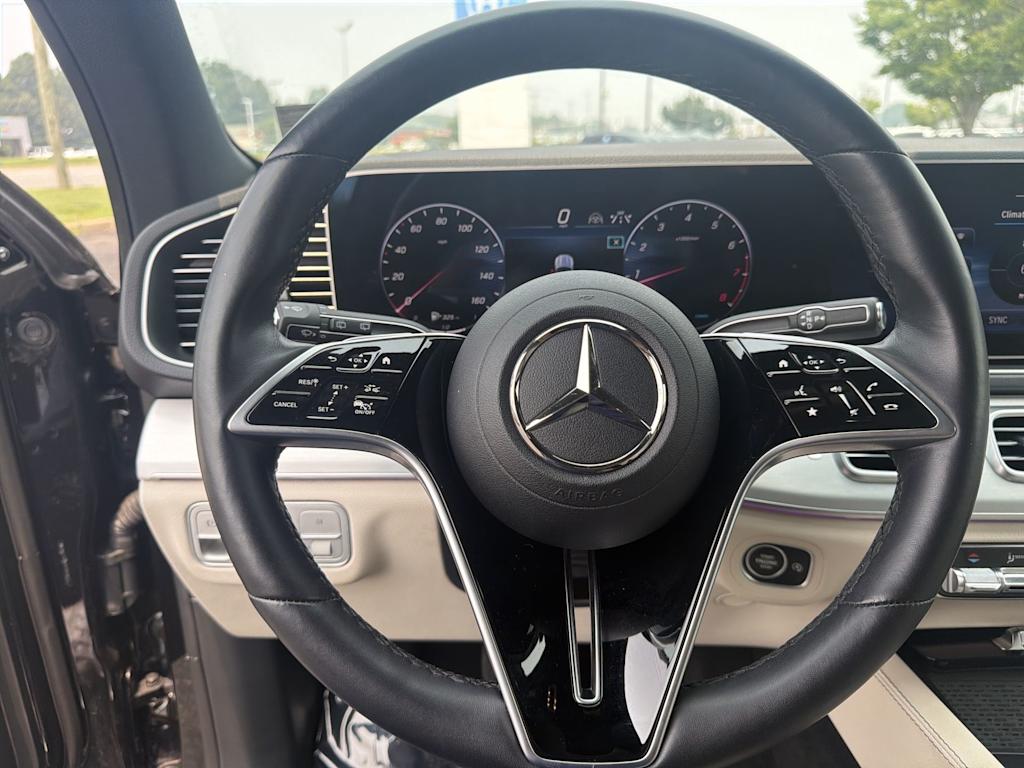 Thumbnail: 2025 Mercedes-Benz GLE - 2