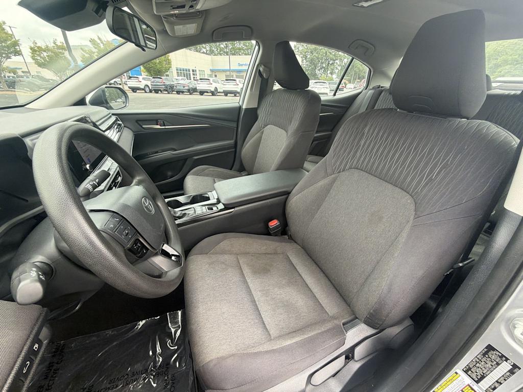 Thumbnail: 2025 Toyota Camry - 7