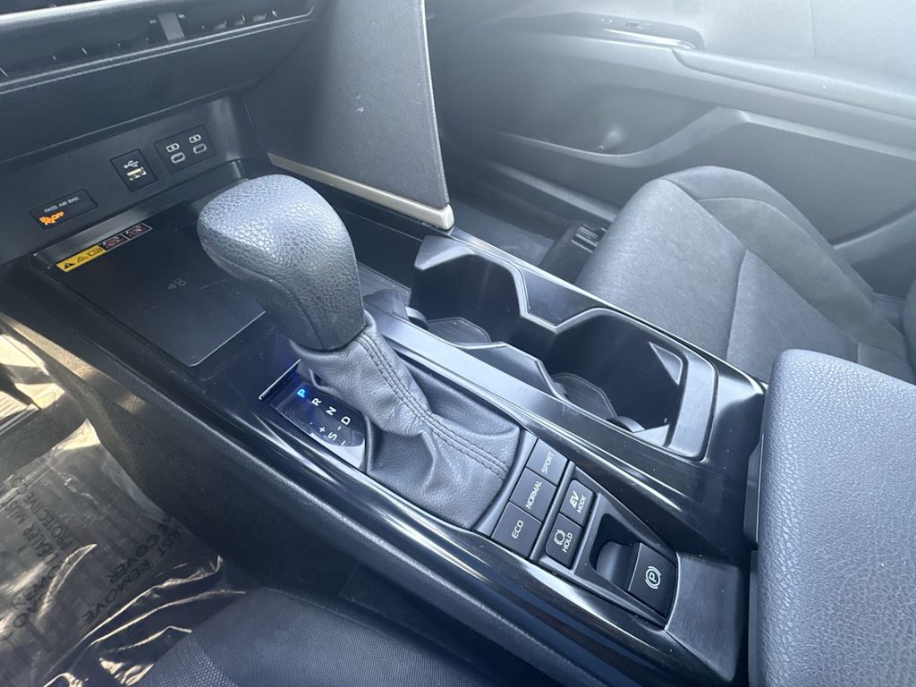Thumbnail: 2025 Toyota Camry - 11