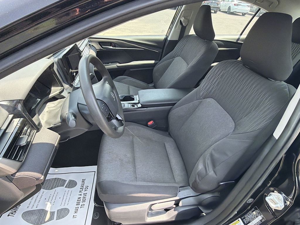 Thumbnail: 2025 Toyota Camry - 9