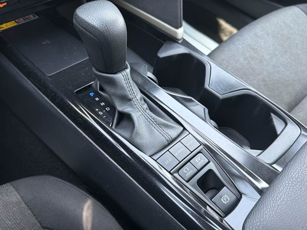 Thumbnail: 2025 Toyota Camry - 13