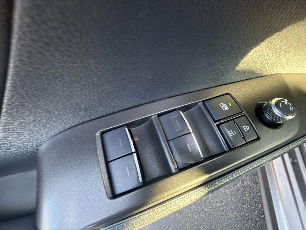 Thumbnail: 2023 Toyota Camry - 20