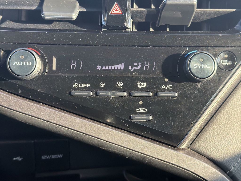 Thumbnail: 2023 Toyota Camry - 21