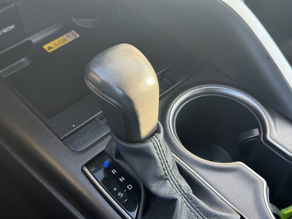 Thumbnail: 2023 Toyota Camry - 10