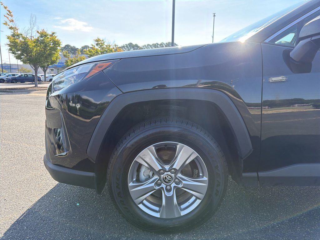 Thumbnail: 2025 Toyota RAV4 - 6