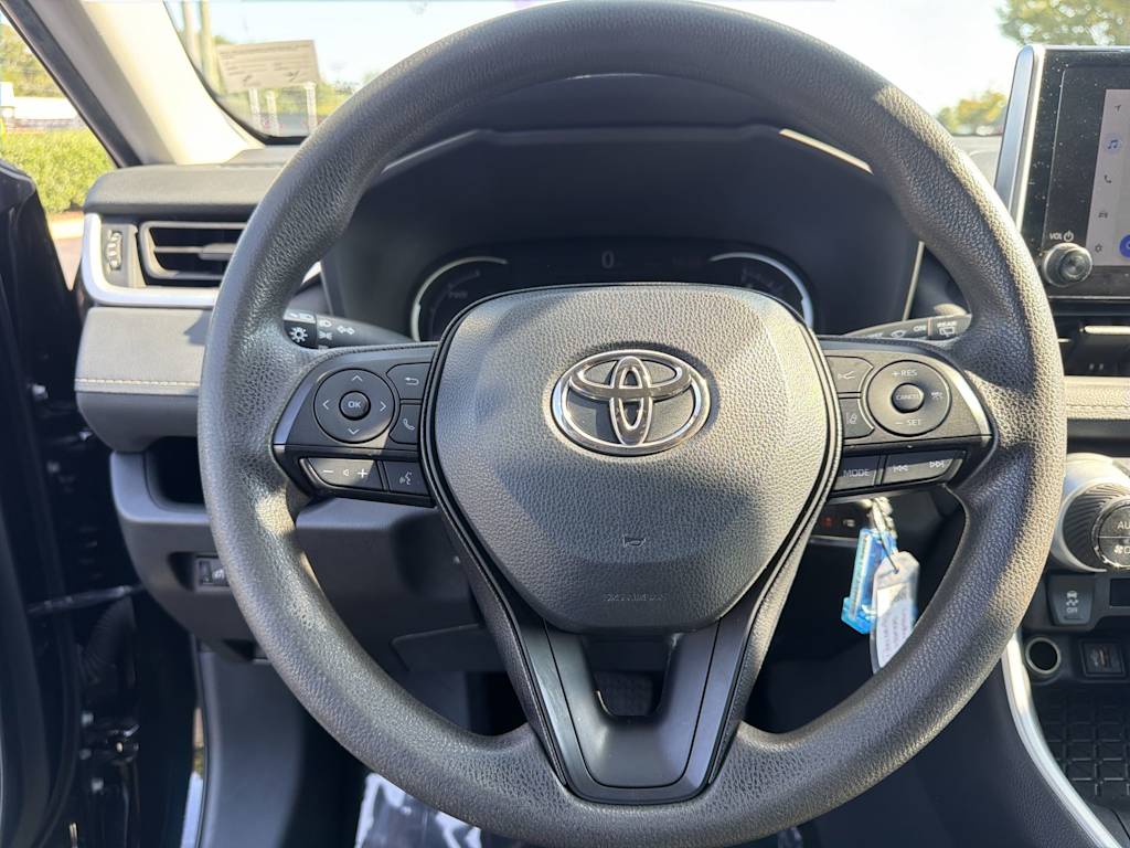 Thumbnail: 2025 Toyota RAV4 - 2