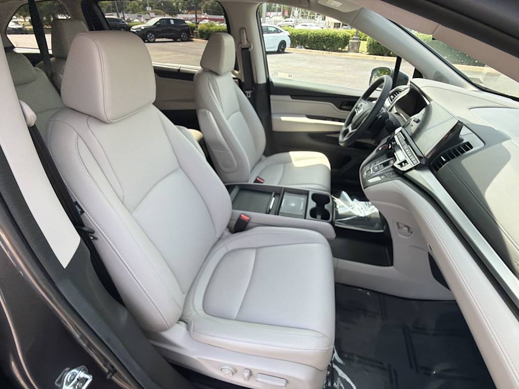 Thumbnail: 2026 Honda Odyssey - 10