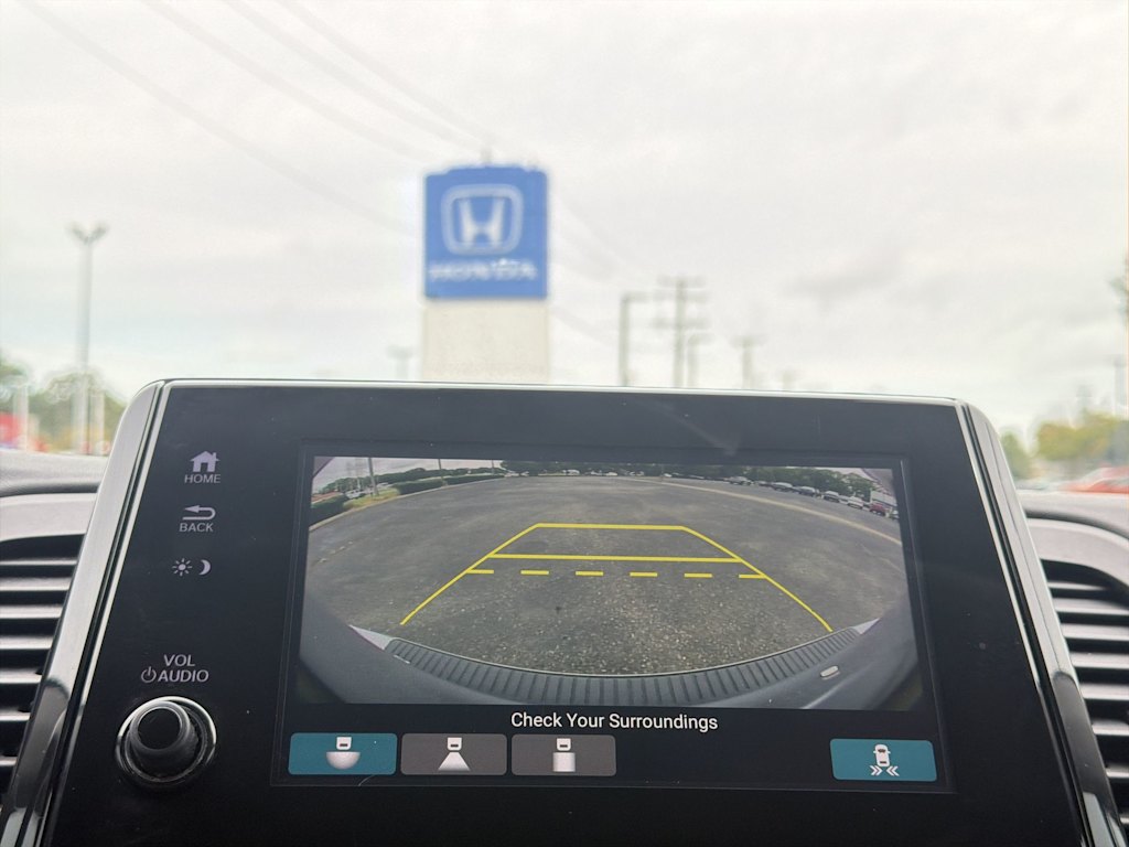 Thumbnail: 2020 Honda Odyssey - 25