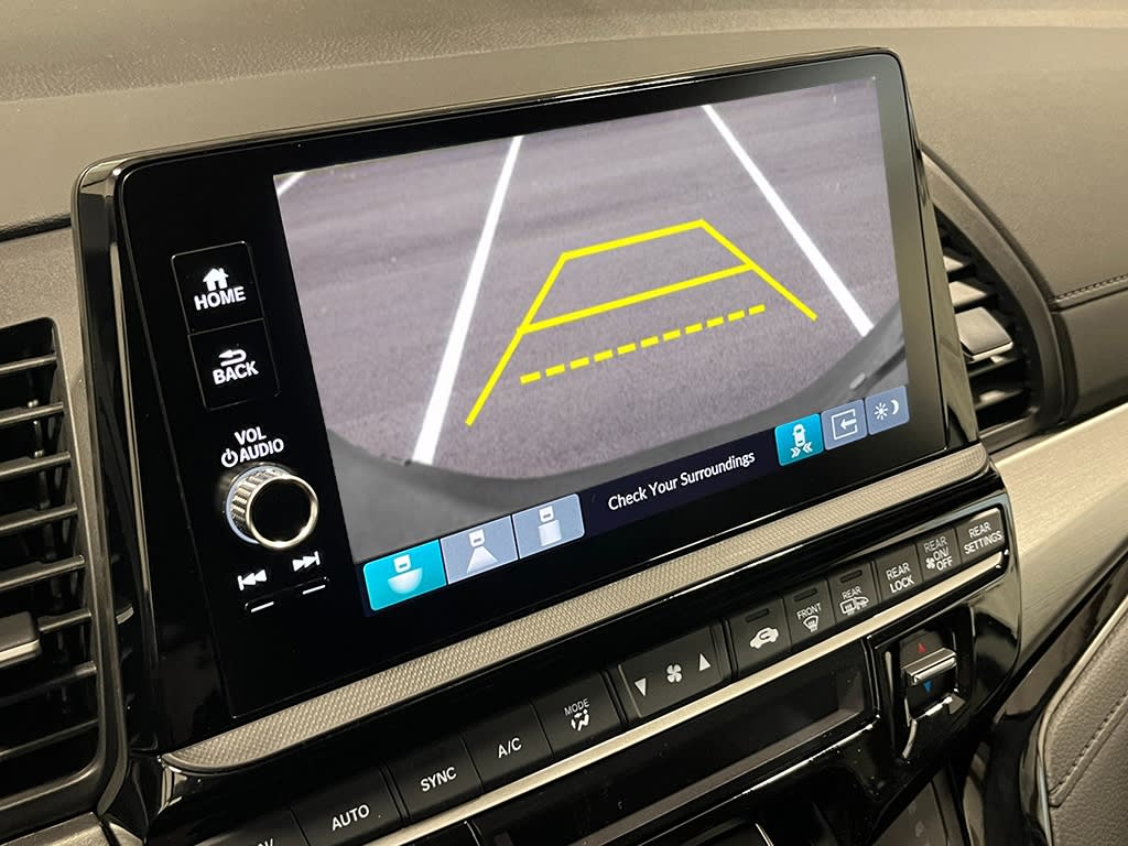 2025 Honda Odyssey Touring 26