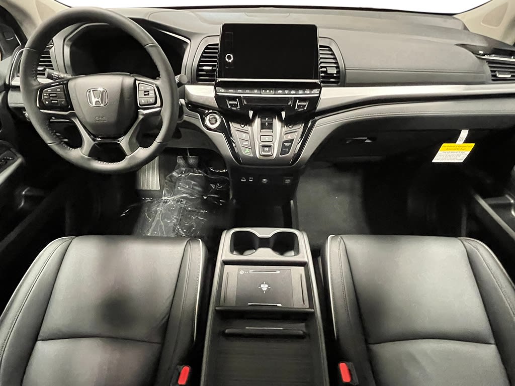2025 Honda Odyssey Touring 10