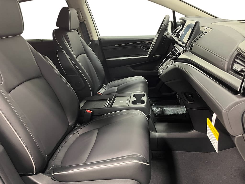2025 Honda Odyssey Touring 12