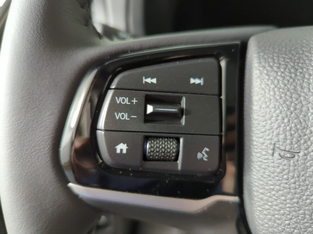 2025 Honda Odyssey Touring 19