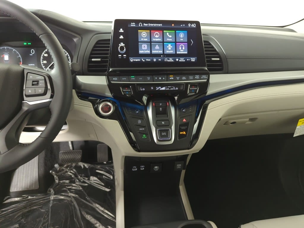 2025 Honda Odyssey Touring 12