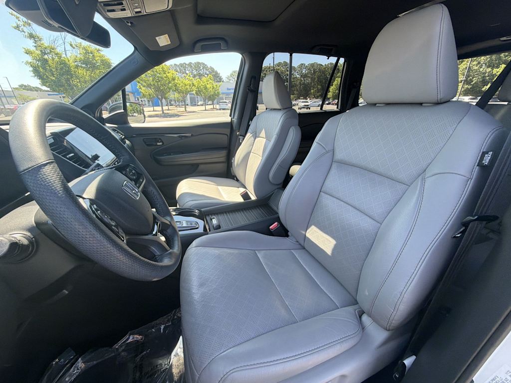 Thumbnail: 2023 Honda Passport - 8