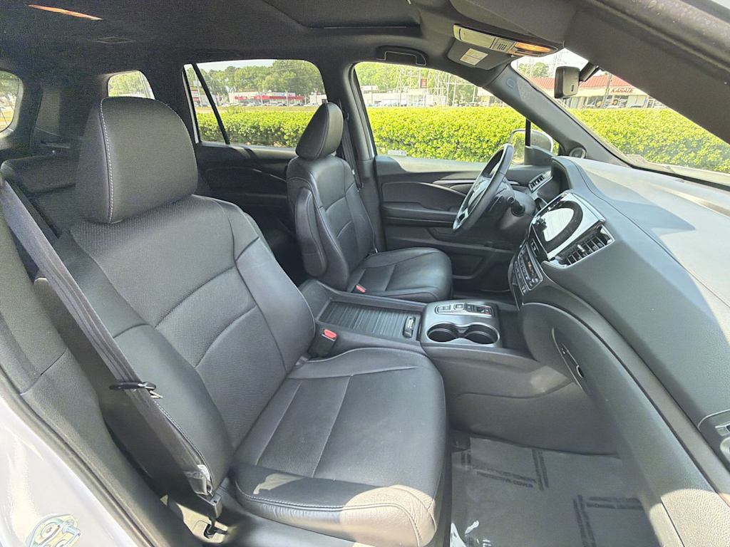 Thumbnail: 2023 Honda Passport - 10