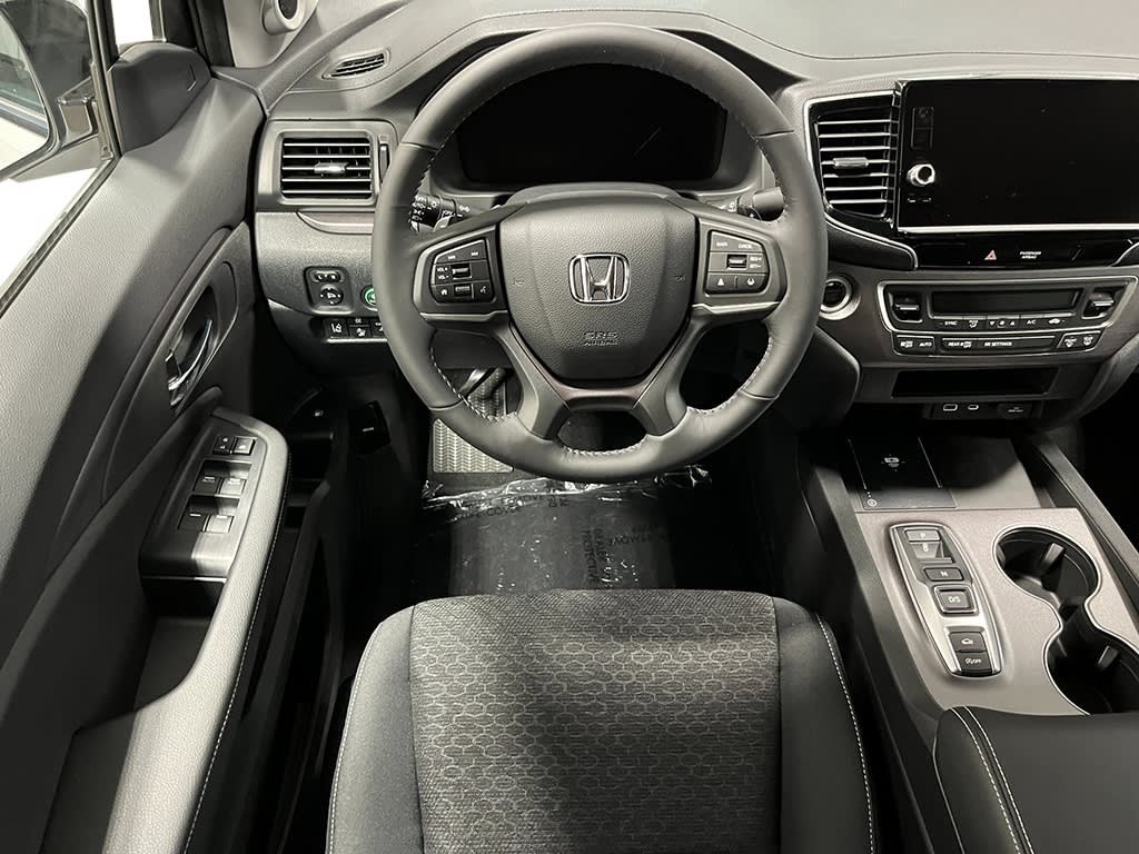 2025 Honda Ridgeline Sport 8