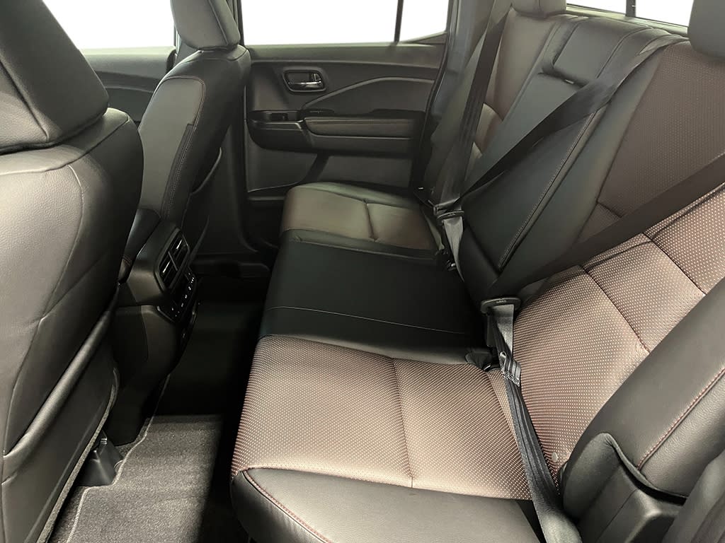 2025 Honda Ridgeline Black Edition 12
