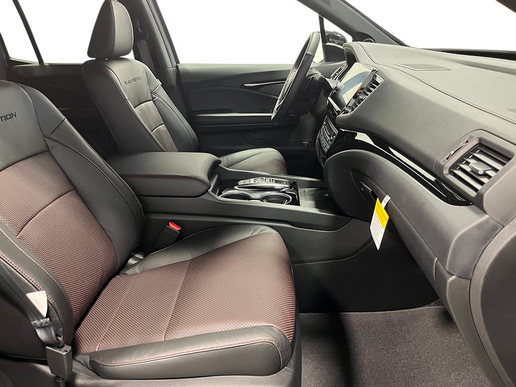 2025 Honda Ridgeline Black Edition 11