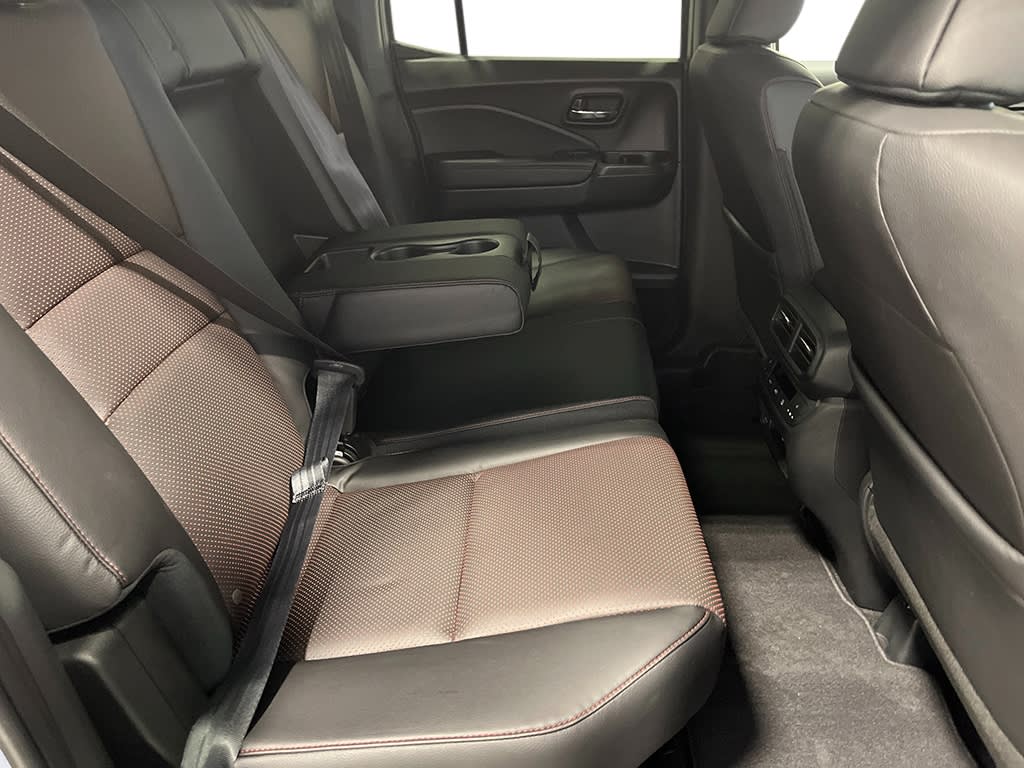 2025 Honda Ridgeline Black Edition 26