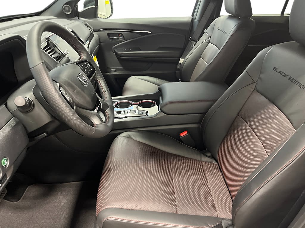 2025 Honda Ridgeline Black Edition 10