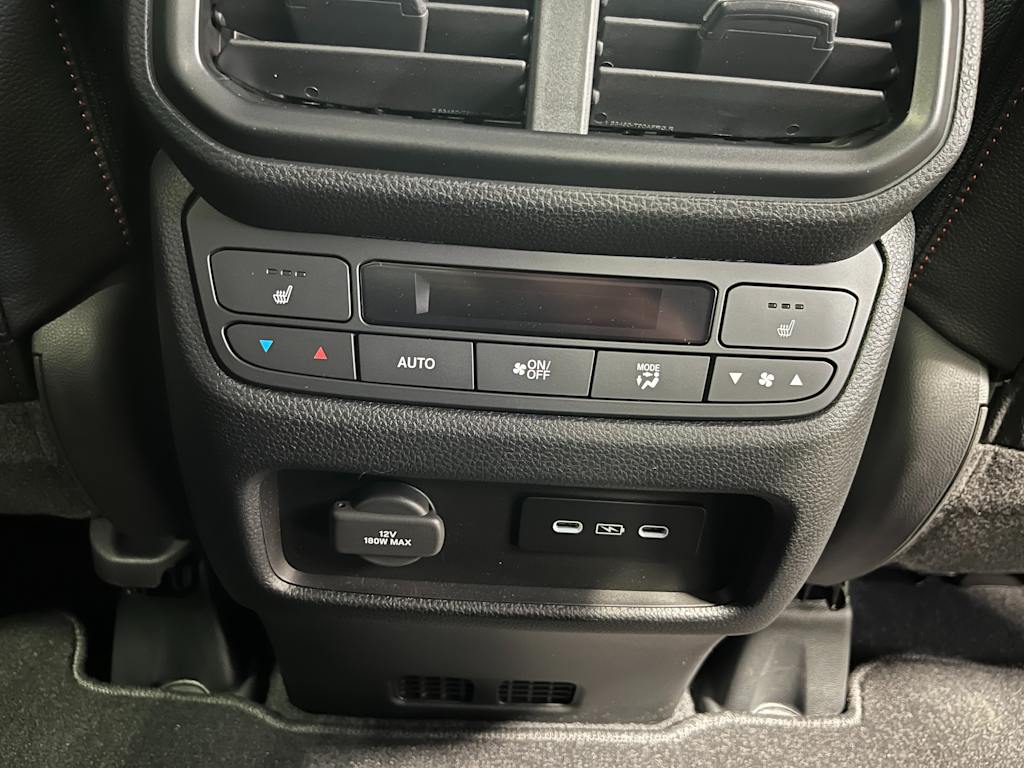 2025 Honda Ridgeline Black Edition 25