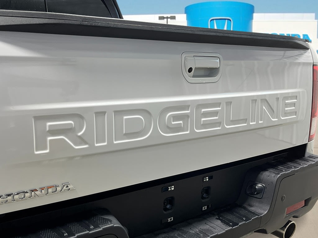 2025 Honda Ridgeline Black Edition 6