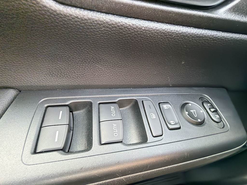 Thumbnail: 2023 Honda CR-V - 21