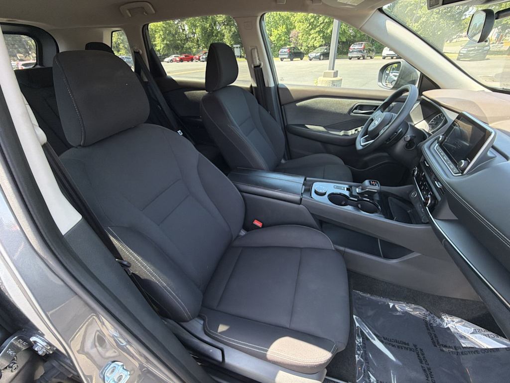 Thumbnail: 2023 Nissan Rogue - 9
