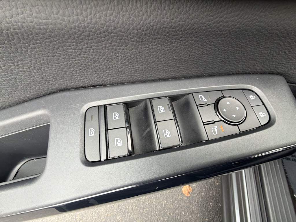 Thumbnail: 2025 Nissan Pathfinder - 21