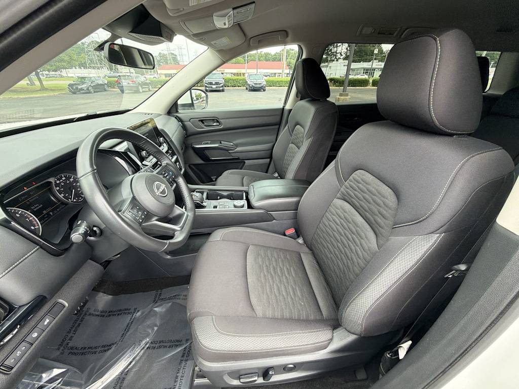 Thumbnail: 2025 Nissan Pathfinder - 8