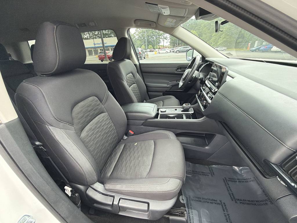Thumbnail: 2025 Nissan Pathfinder - 9