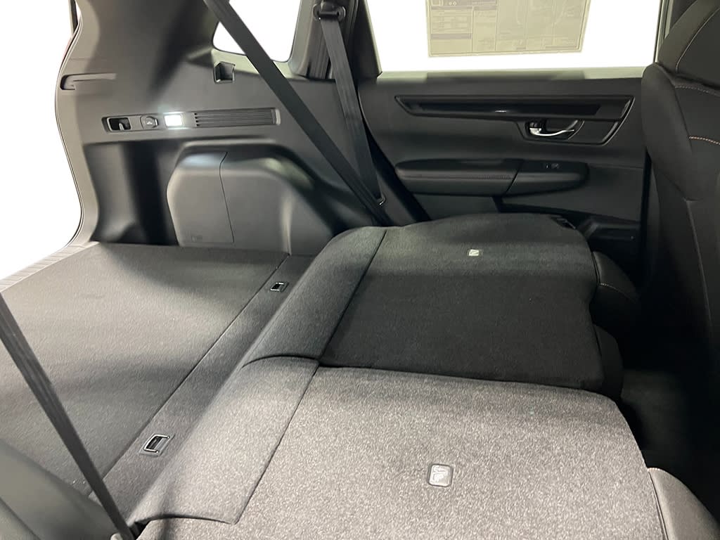 2025 Honda CR-V Sport 32