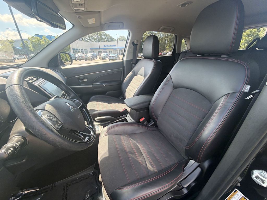 Thumbnail: 2024 Mitsubishi Outlander Sport - 8