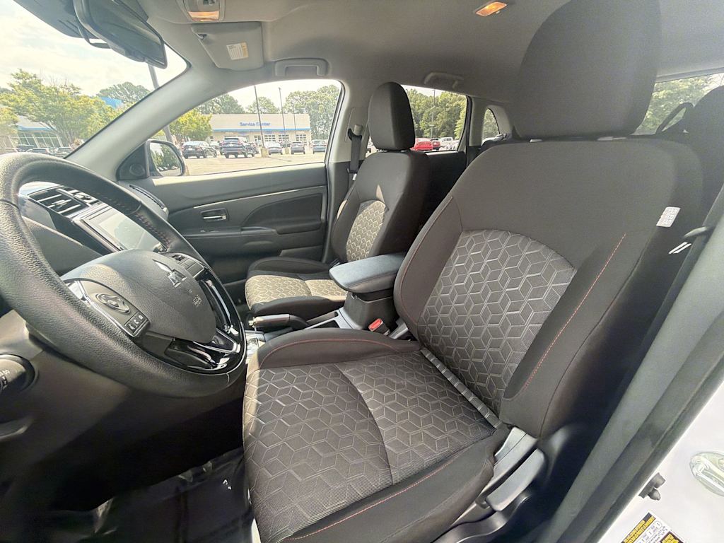 Thumbnail: 2025 Mitsubishi Outlander Sport - 7